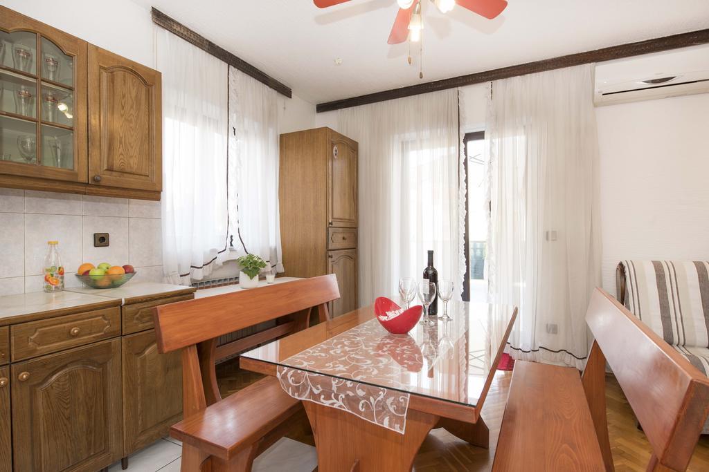 Apartment Kurbasa Kaštela Eksteriør bilde