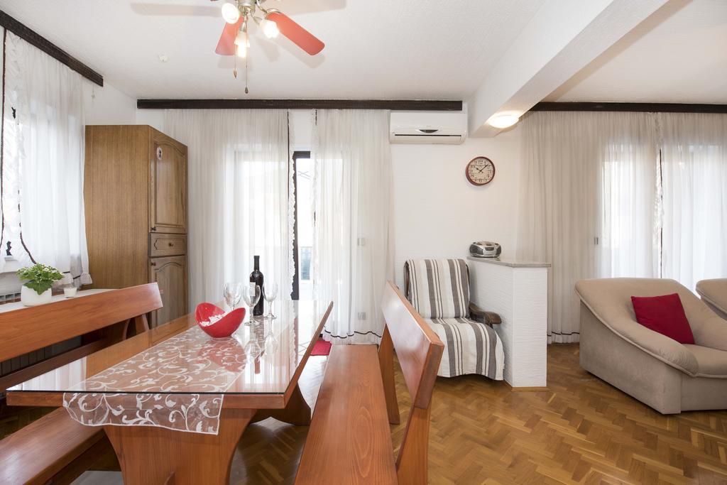 Apartment Kurbasa Kaštela Eksteriør bilde
